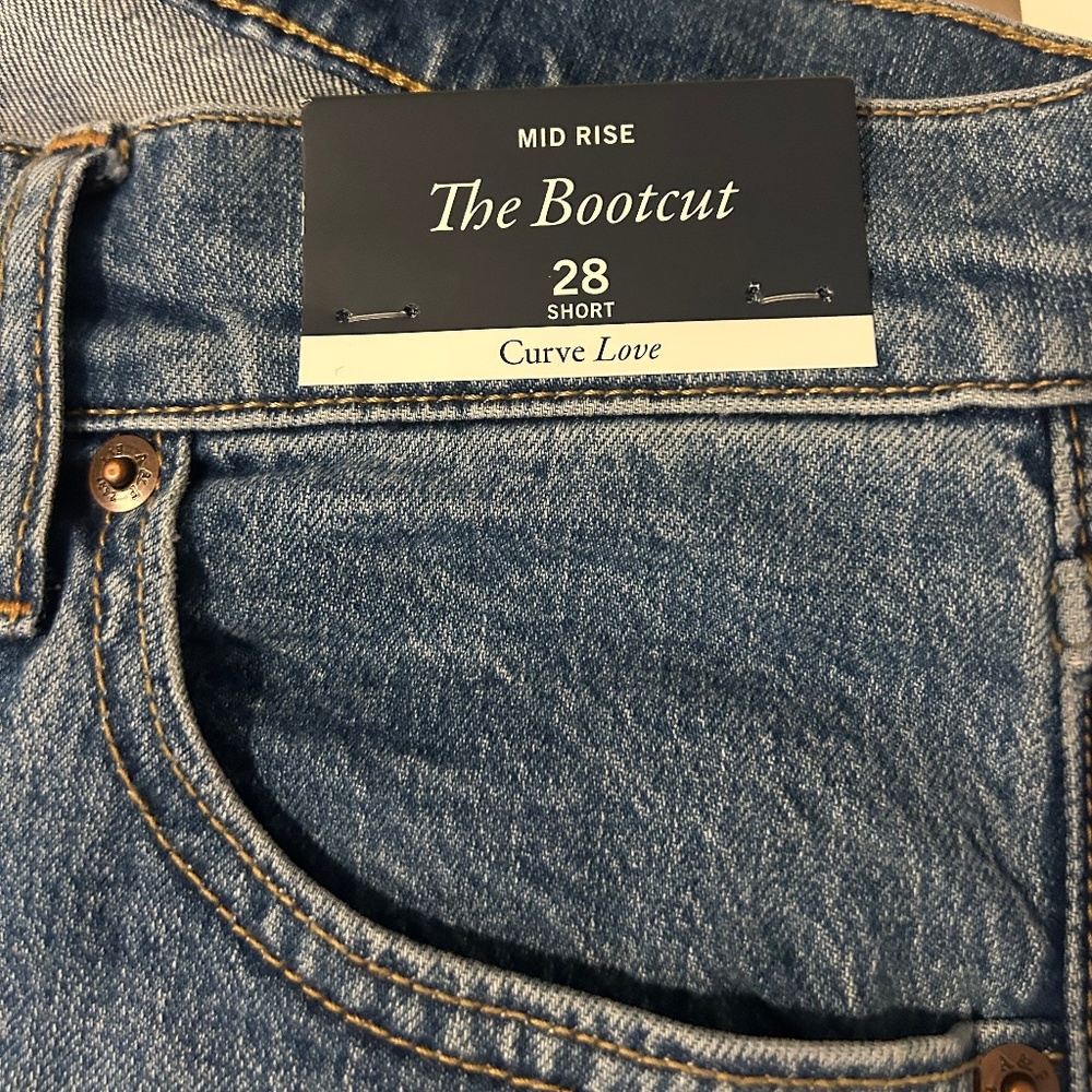 Abercrombie & Fitch  Size 28 Short Curve Love